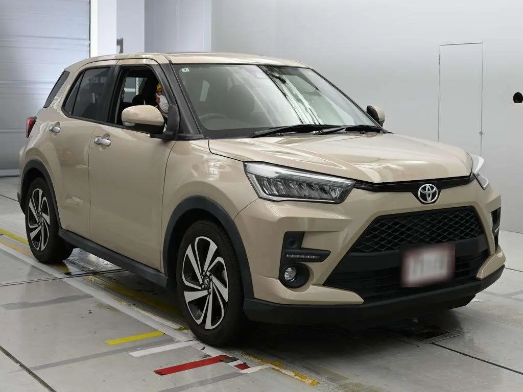 TOYOTA RAIZE 2020 год, пробег 55 тыс. км для Олега