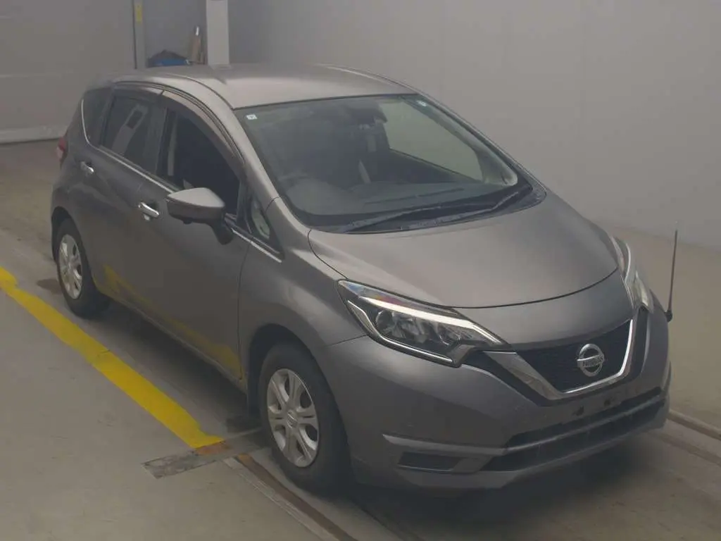 NISSAN NOTE 2017 год, пробег 49 тыс. км для Веры
