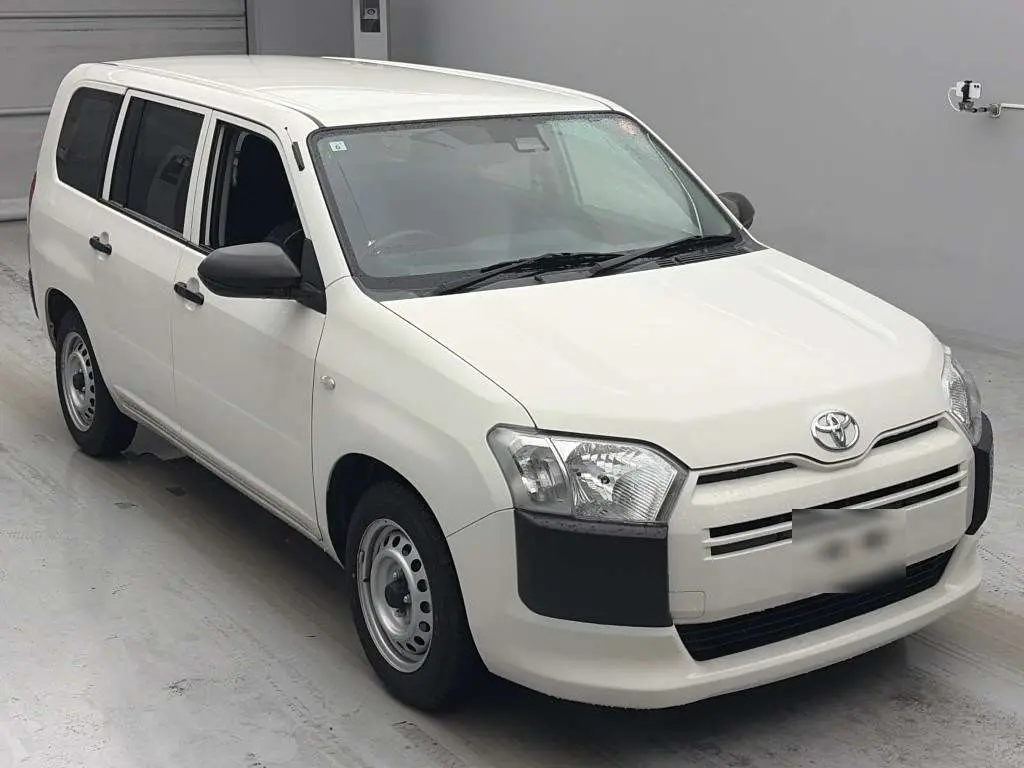 TOYOTA PROBOX 2022 год, пробег 50 тыс. км для Алексея