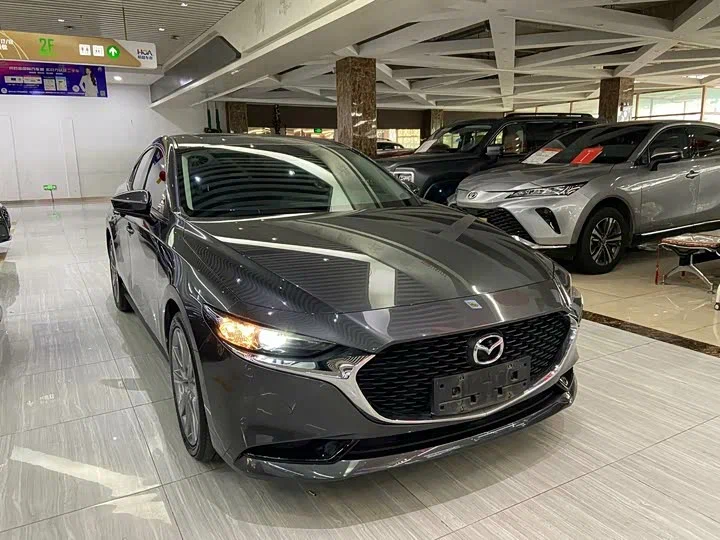 MAZDA MAZDA3