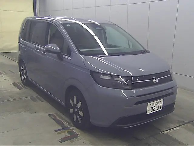 HONDA FREED 2024 год, пробег 10 тыс. км для Константина