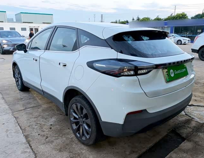 Geely Geometry превью 4