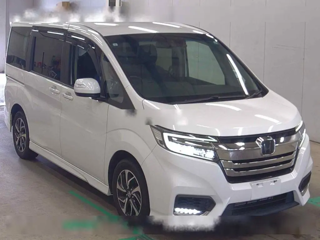 HONDA STEP WAGON 2021 год, пробег 63 тыс. км для Светланы