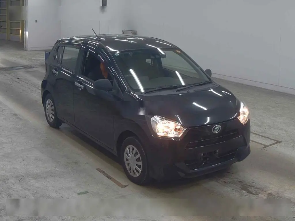 DAIHATSU MIRA E:S 2022 год, пробег 56 тыс. км для Эдуарда