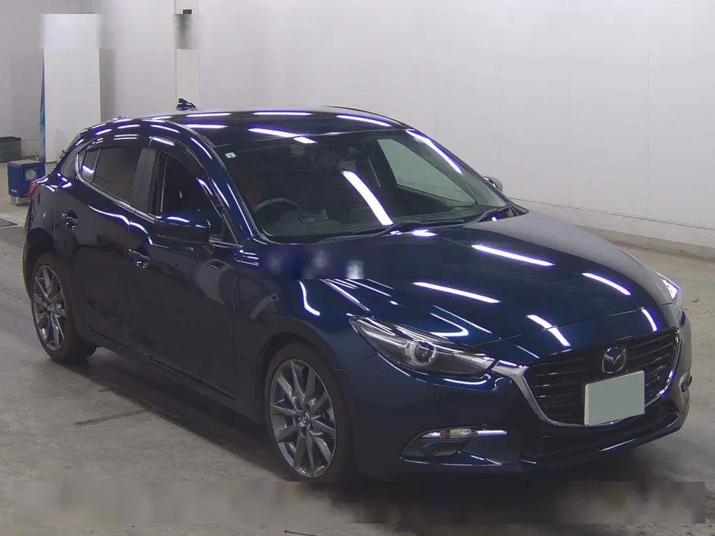 Mazda Axela, 2017