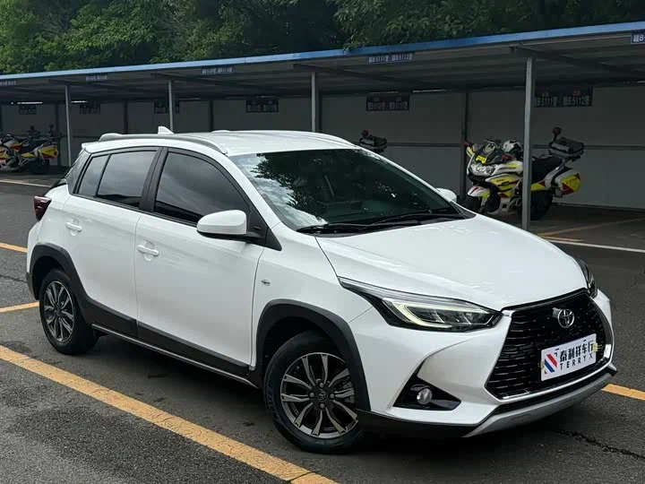 TOYOTA YARIS L