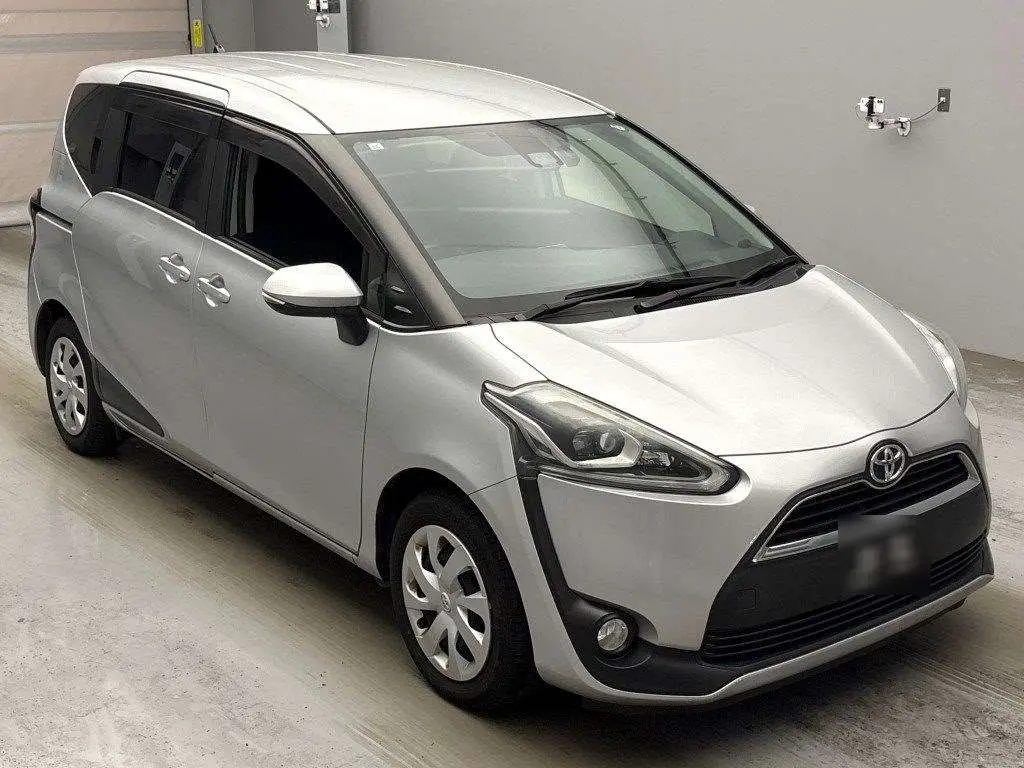 TOYOTA SIENTA 2017 год, пробег 80 тыс. км для Владимира