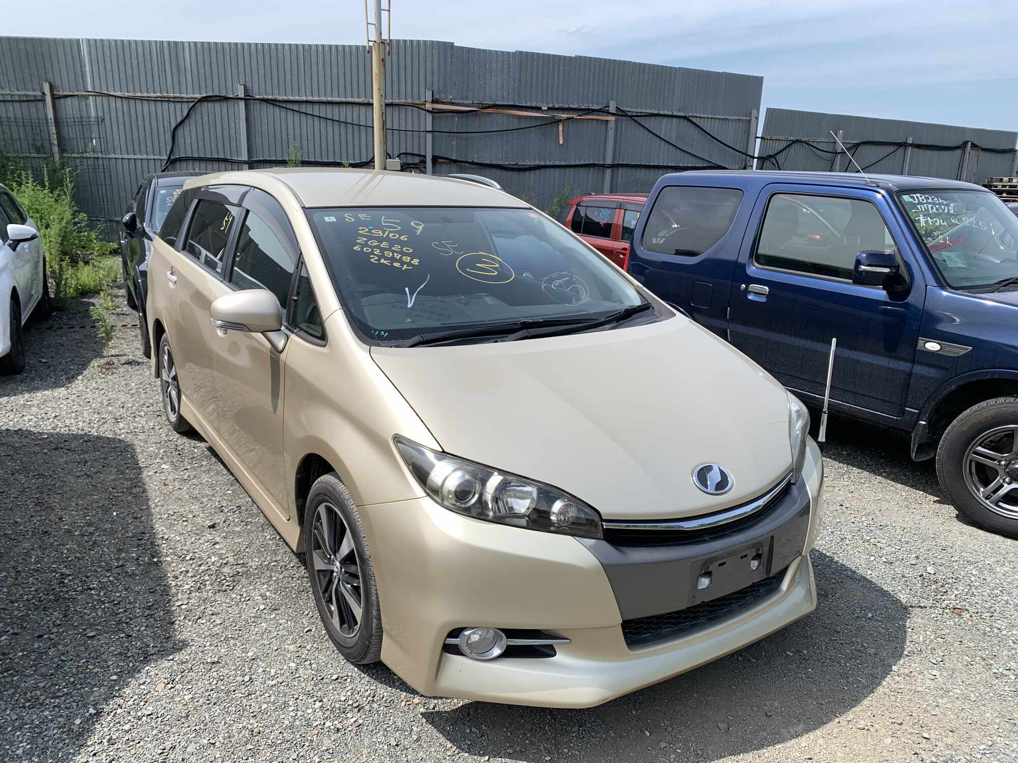TOYOTA WISH 2016 год, пробег 60 тыс. км для Андрея