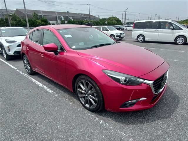 MAZDA AXELA 2019 год, пробег 59 тыс. км для Данила