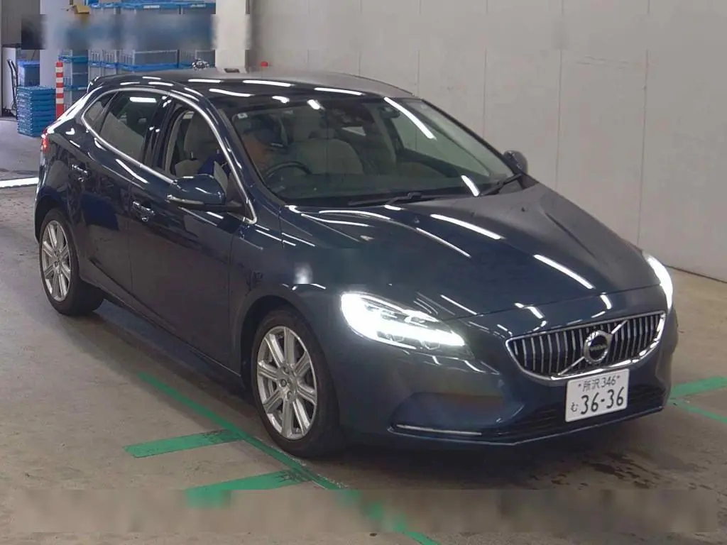 Volvo V40, 2020
