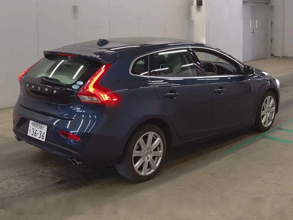 Volvo V40