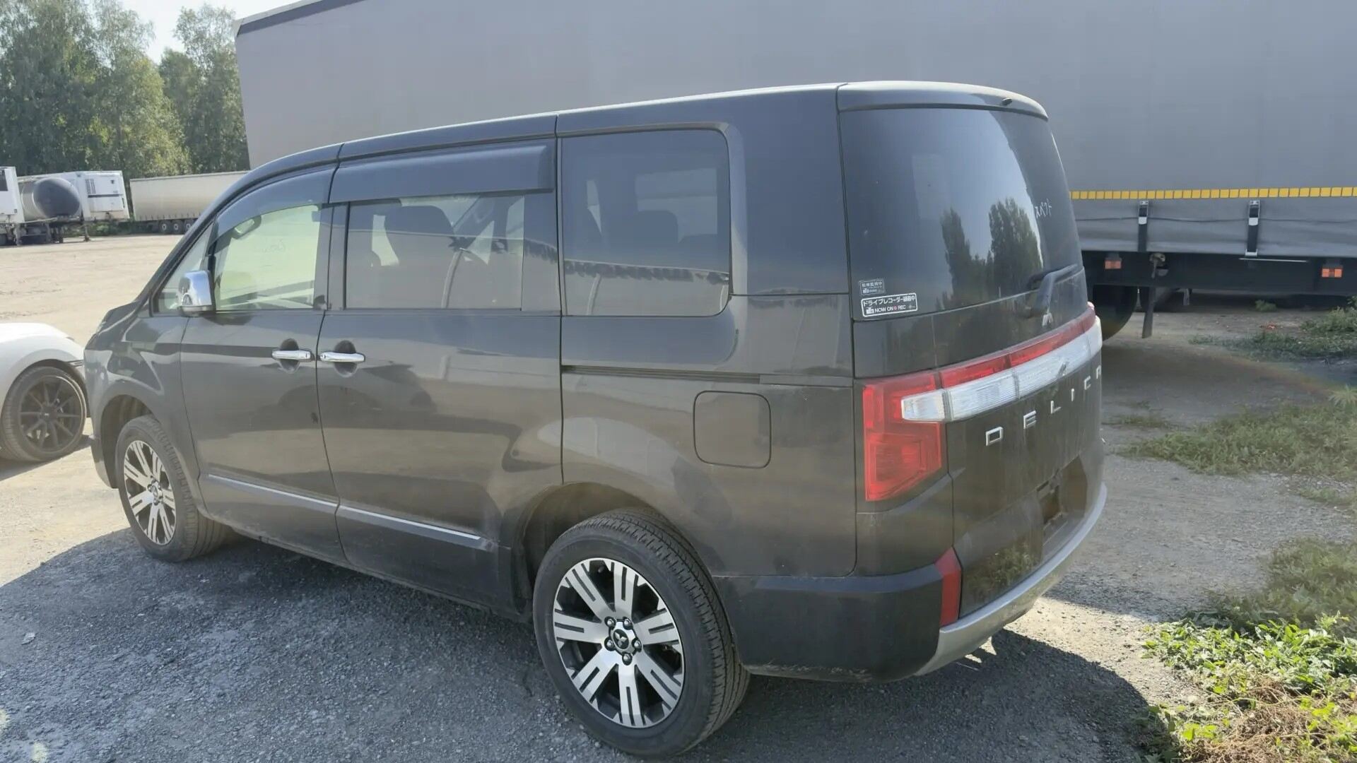 Mitsubishi Delica d:5