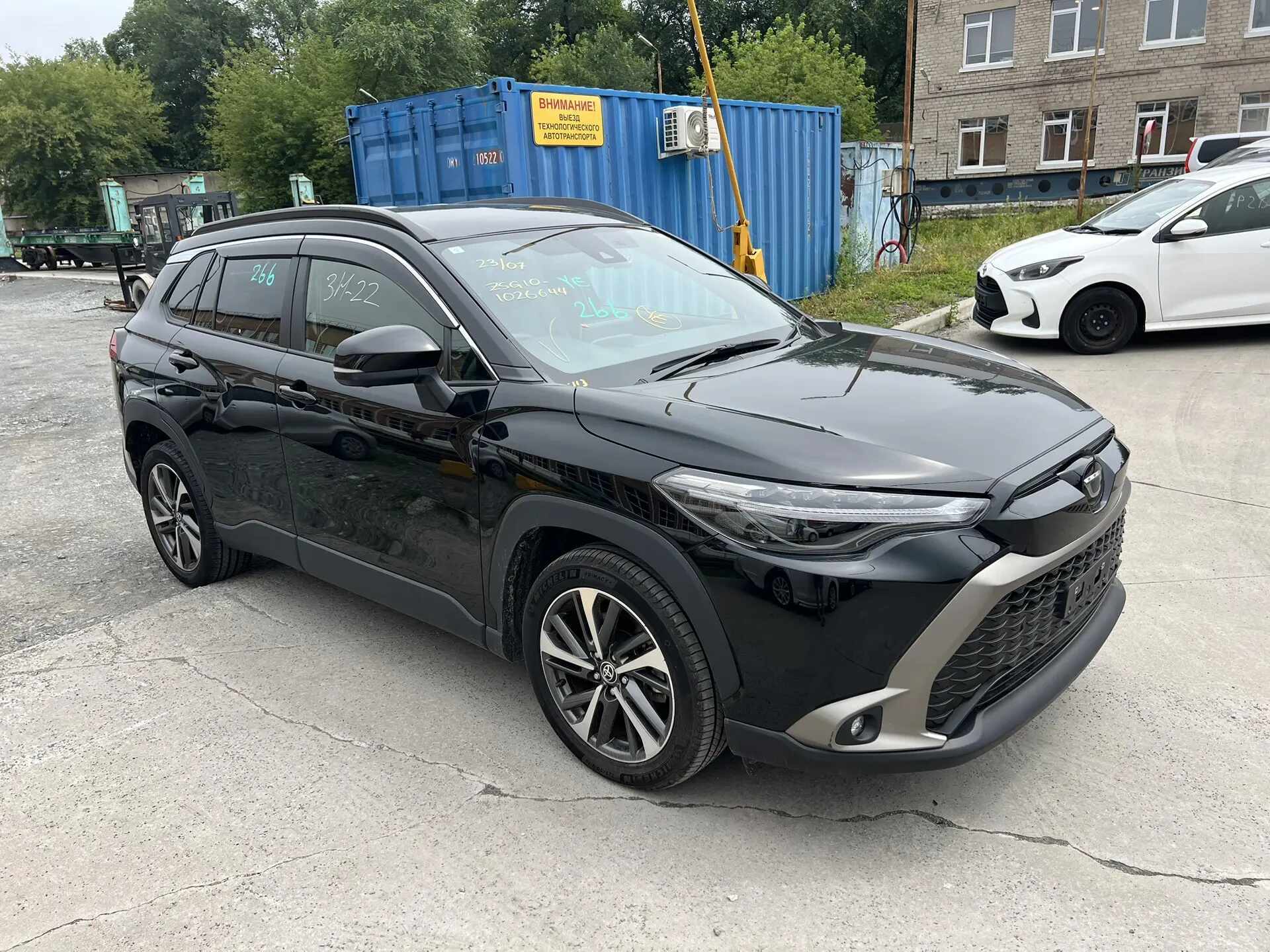 TOYOTA COROLLA CROSS 2023 год, пробег 11 тыс. км для Филиппа