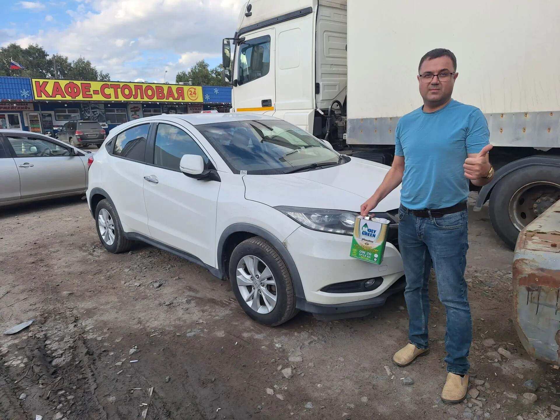 HONDA VEZEL 2015 год, пробег 105 тыс. км для Владимира
