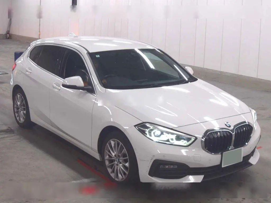 Bmw 1-series, 2022