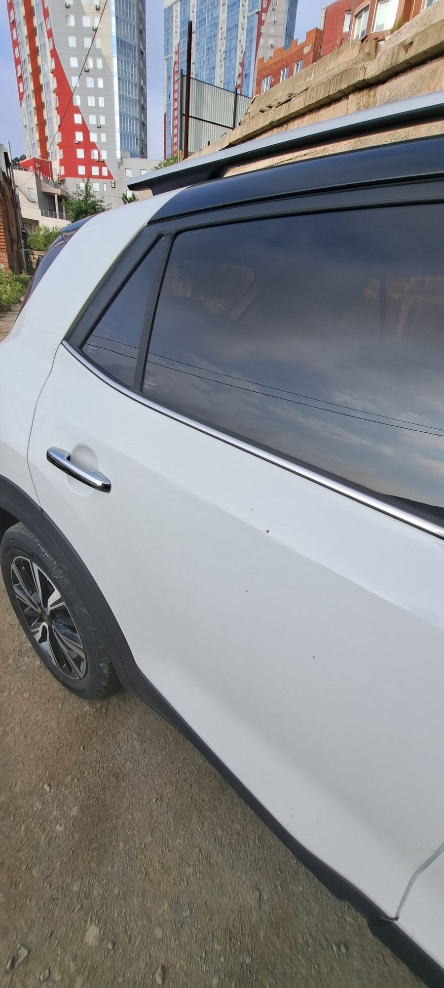 Kia Kx1