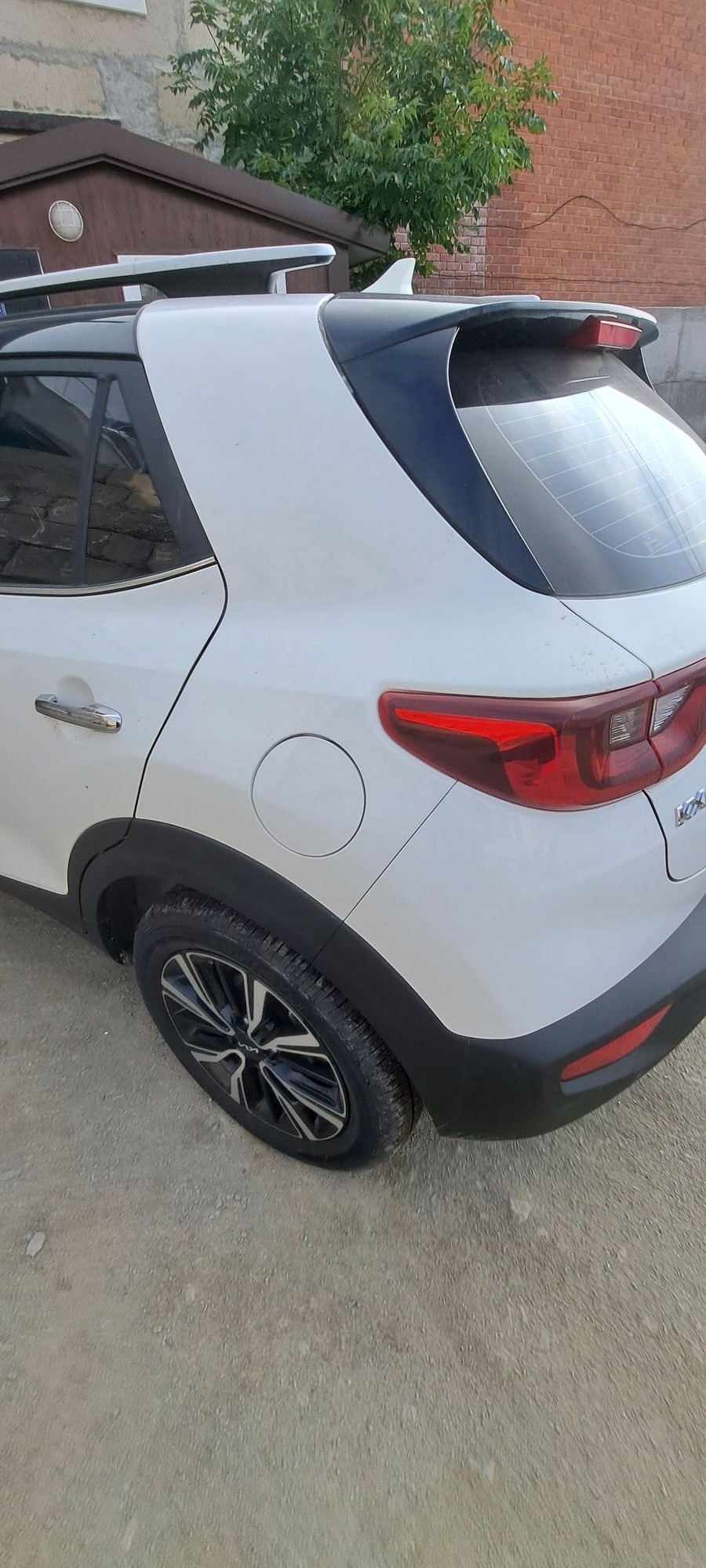 Kia Kx1