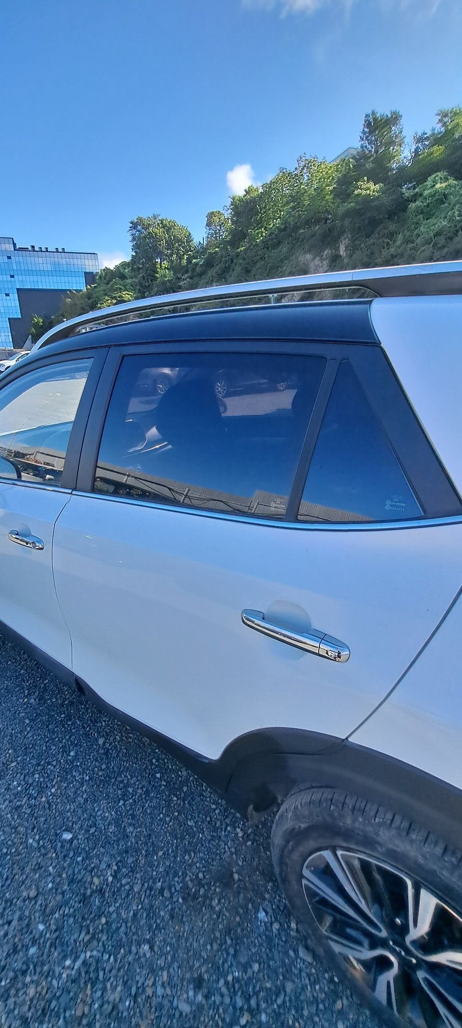 Kia Kx1