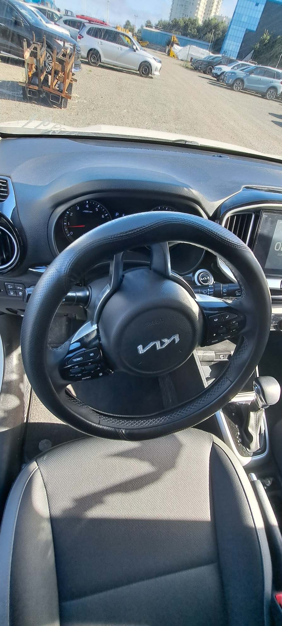 Kia Kx1
