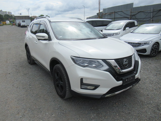 NISSAN X-TRAIL 2020 год, пробег 68 тыс. км для Михаила