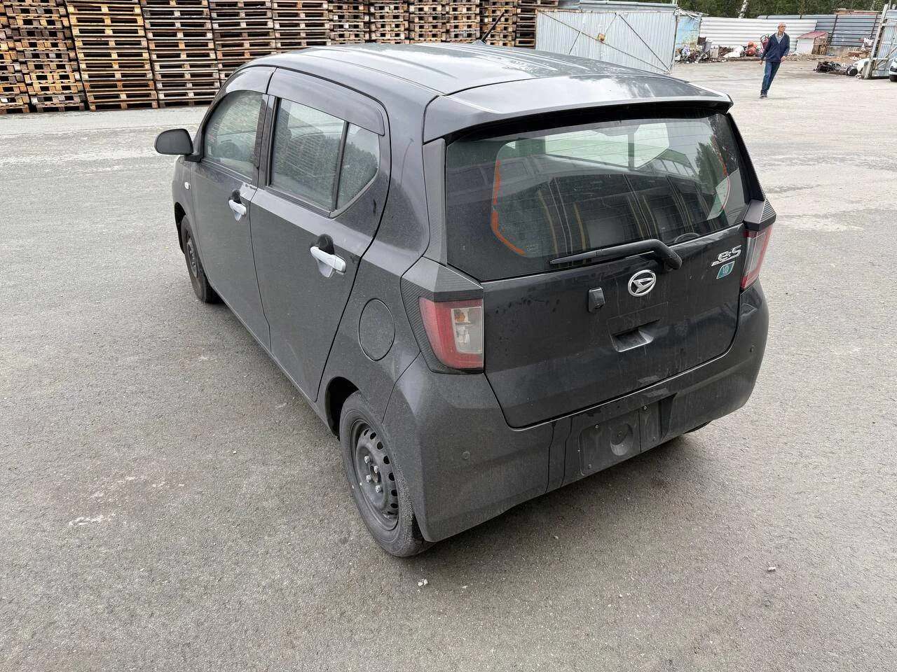 Daihatsu Mira moderno