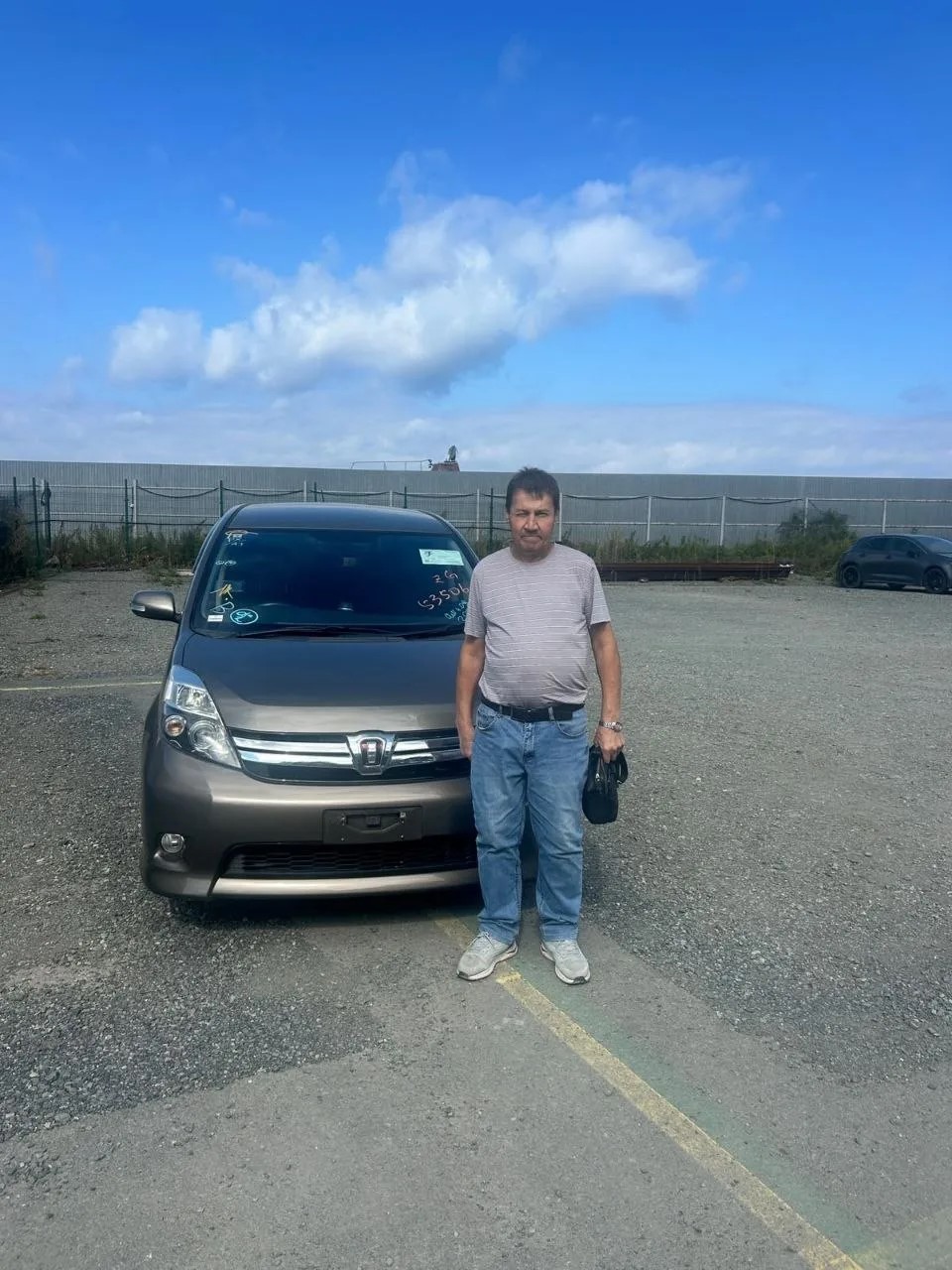 Toyota Isis, 2013