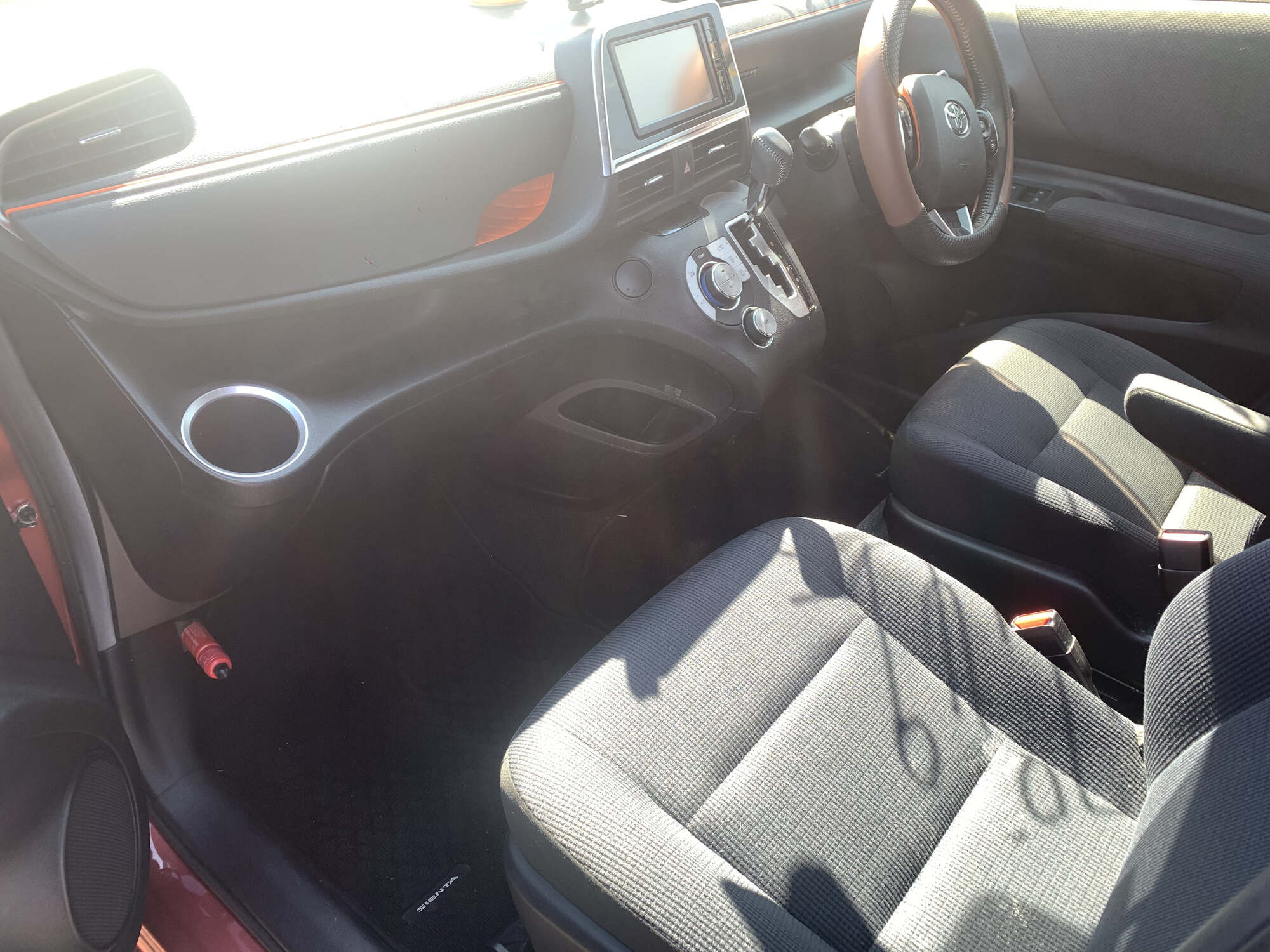 Toyota Sienta