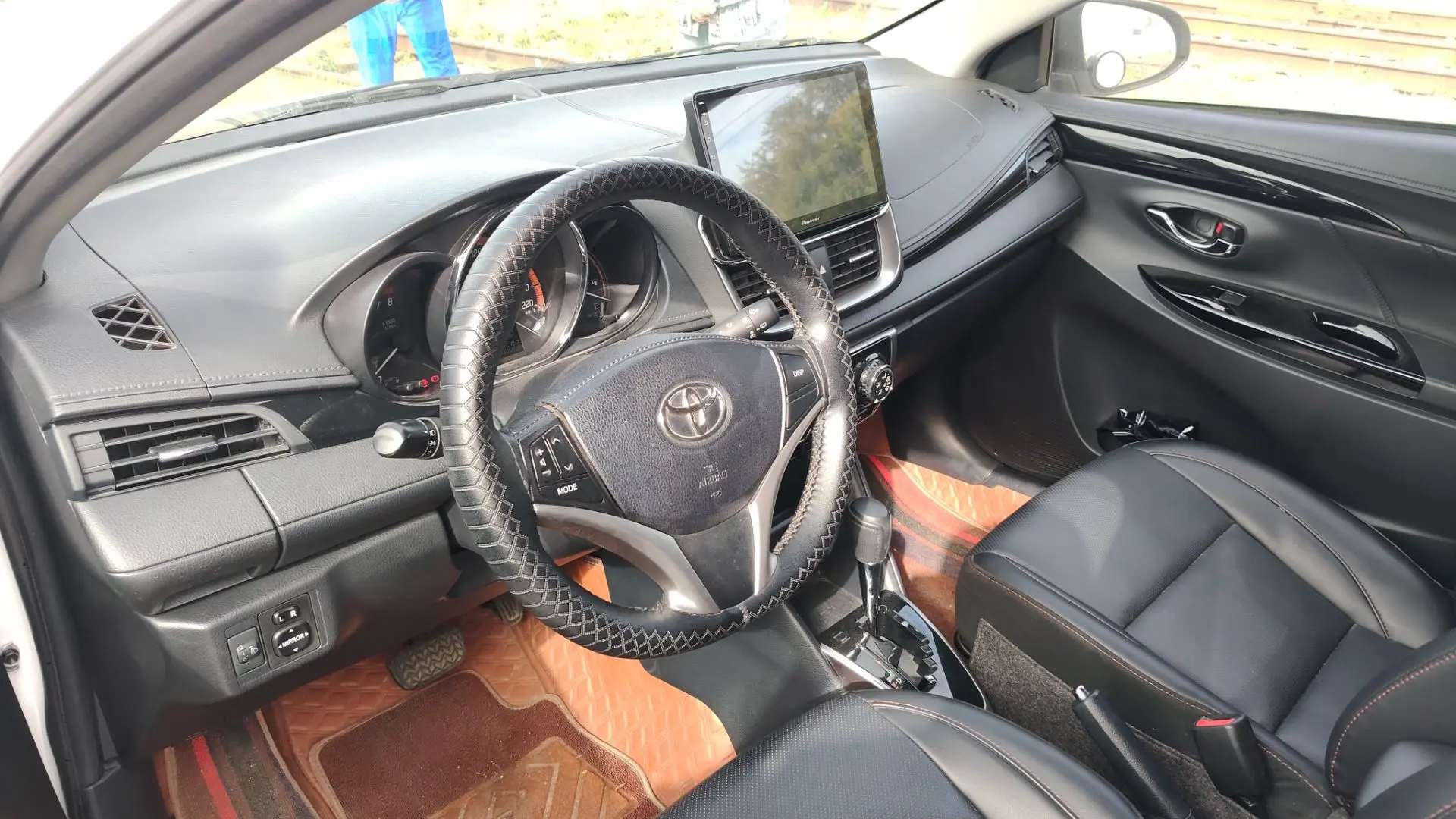Toyota Yaris l