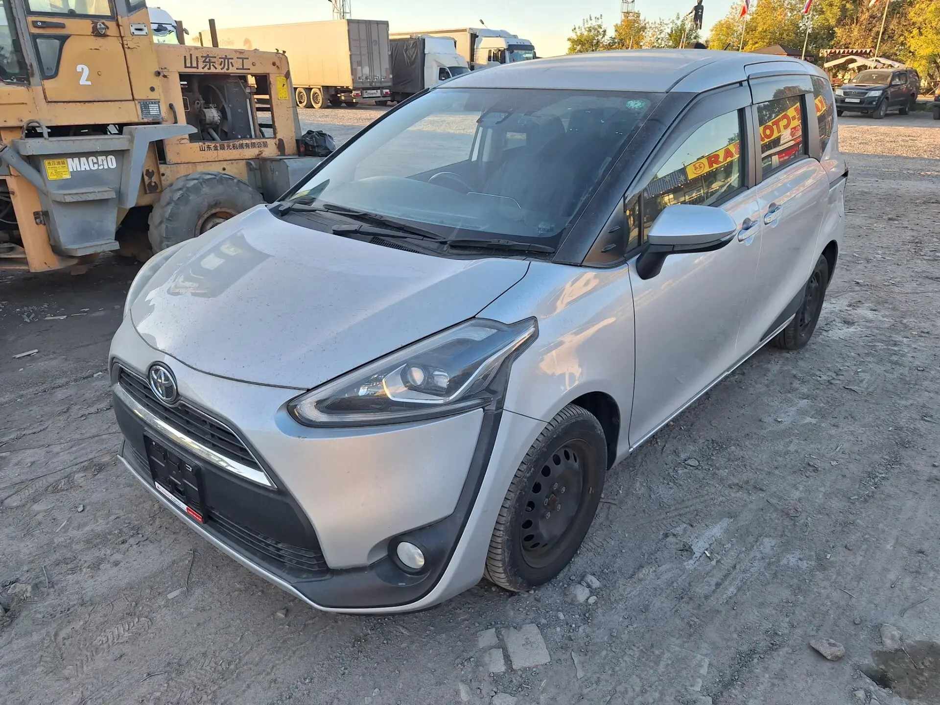 Toyota Sienta