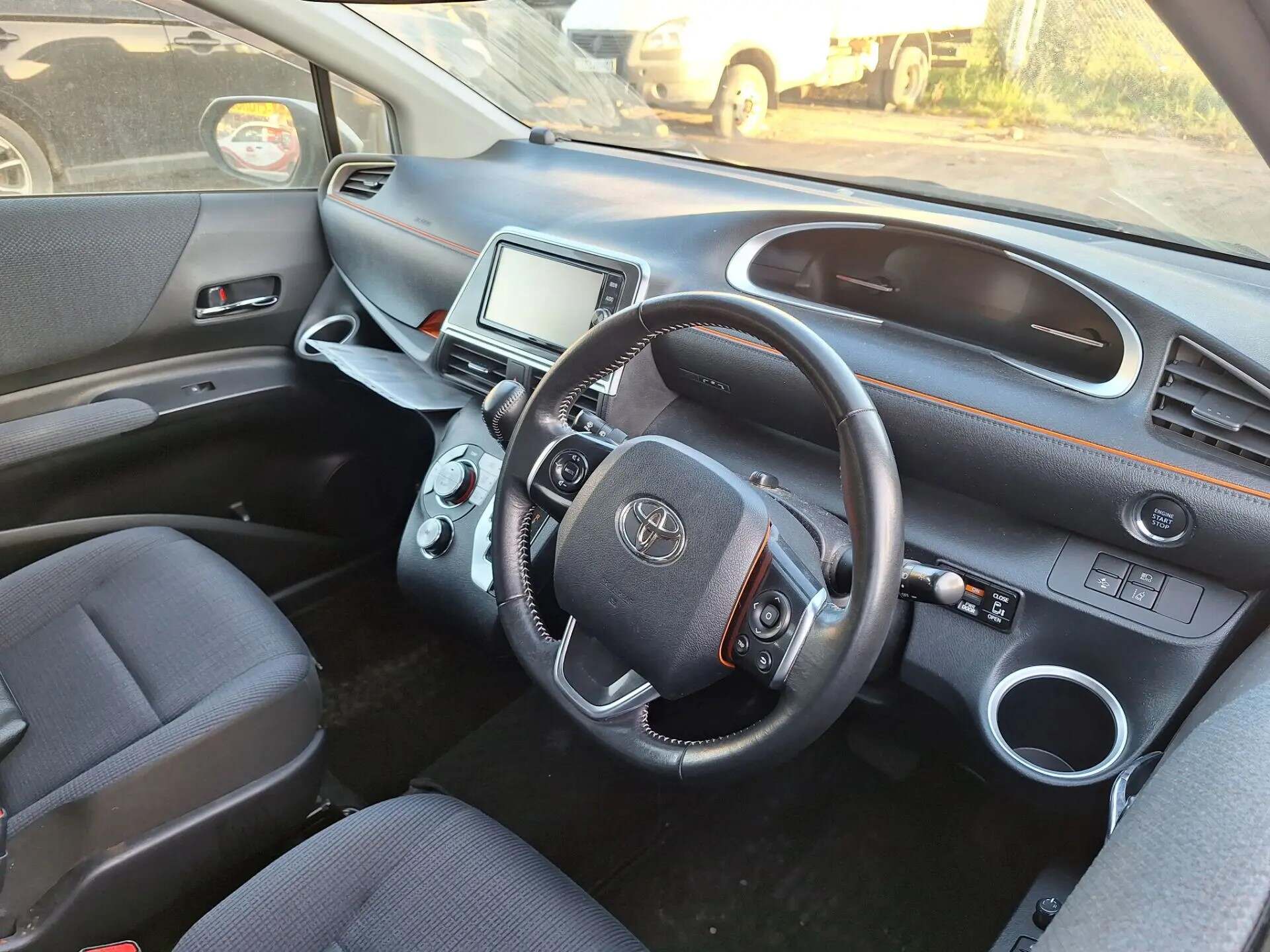 Toyota Sienta