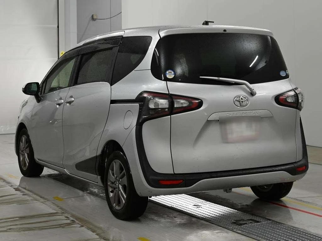 Toyota Sienta