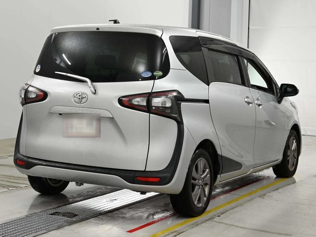 Toyota Sienta