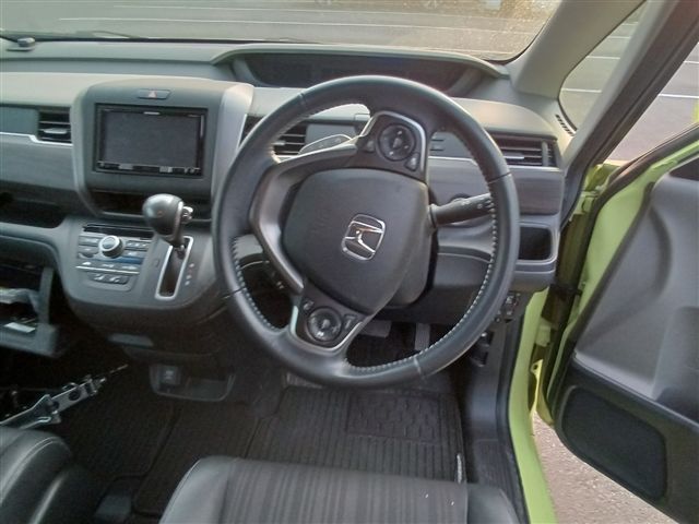 Honda Freed+