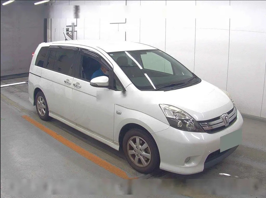 Toyota Isis