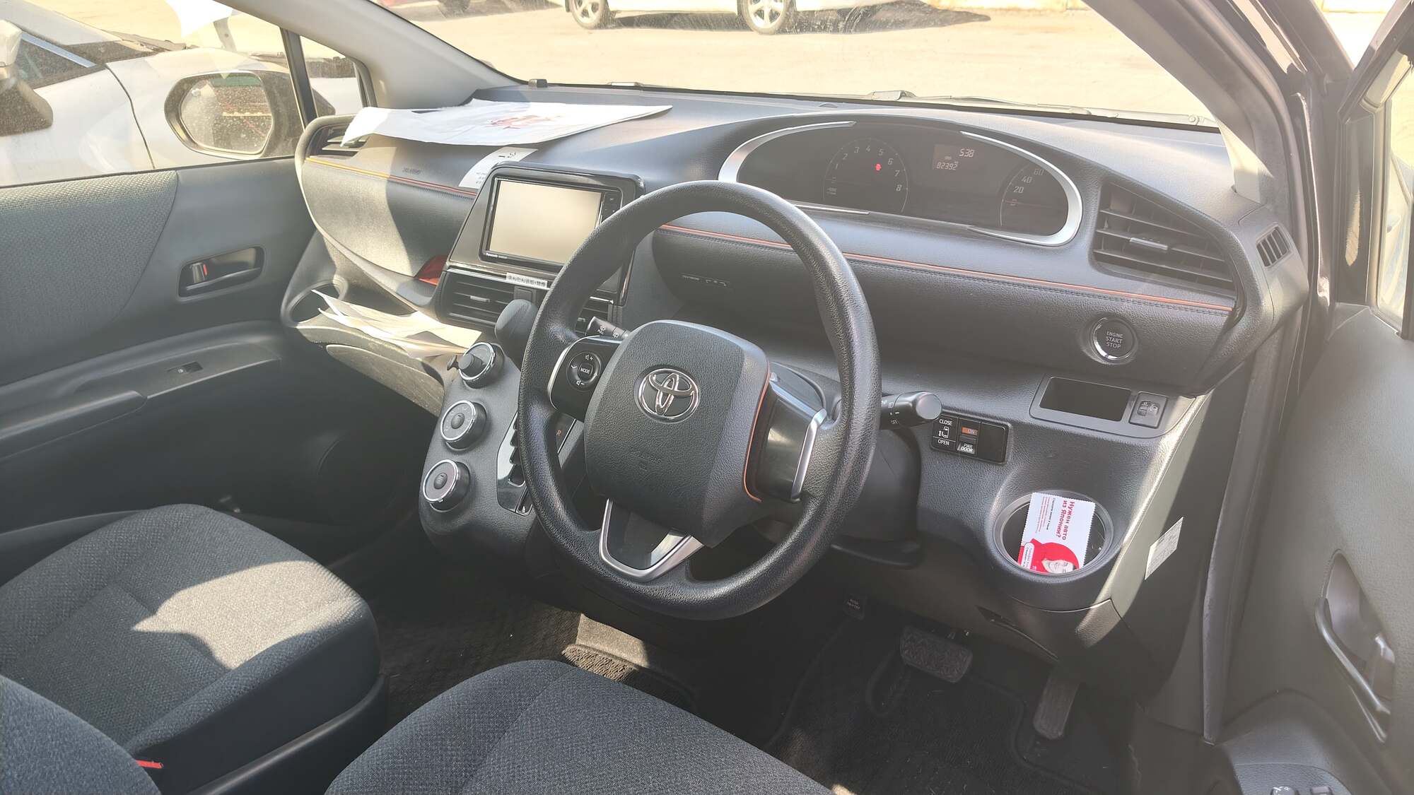 Отзыв о покупке Toyota Sienta из Японии - Олег, Новосибирская область, 19 октября 2026